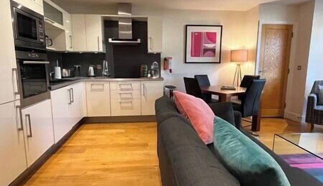 Your Space Apartments - The Hamilton's, Executive 1 Bedroom