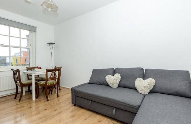 Central 1 Br Apartment Zone 1 Elephant & Castle