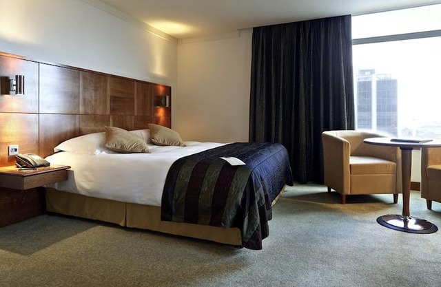 Mercure Cardiff Holland House Hotel & Spa