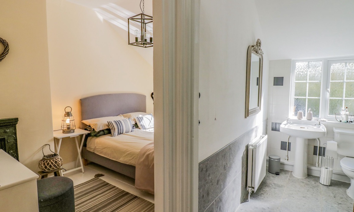 Broadway Cottage | Blossom Cottage