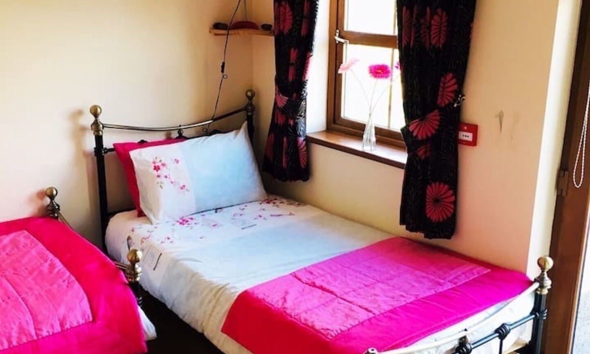 Craigavon Cottage | Luxury Cottage Clocktower/royal Hillsborough