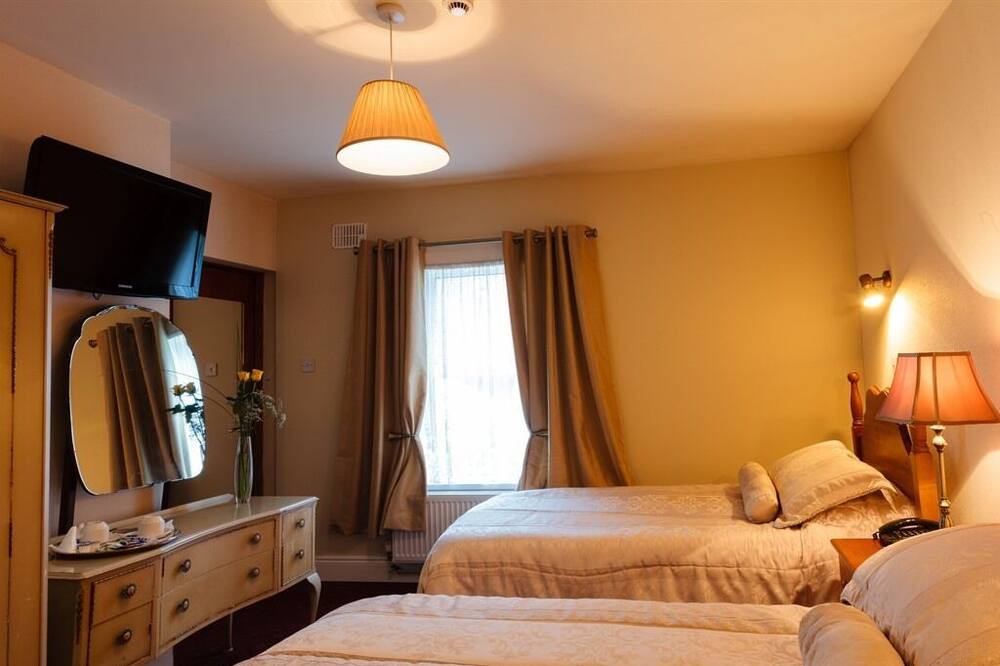 Tubbercurry House | Cawley's Guesthouse