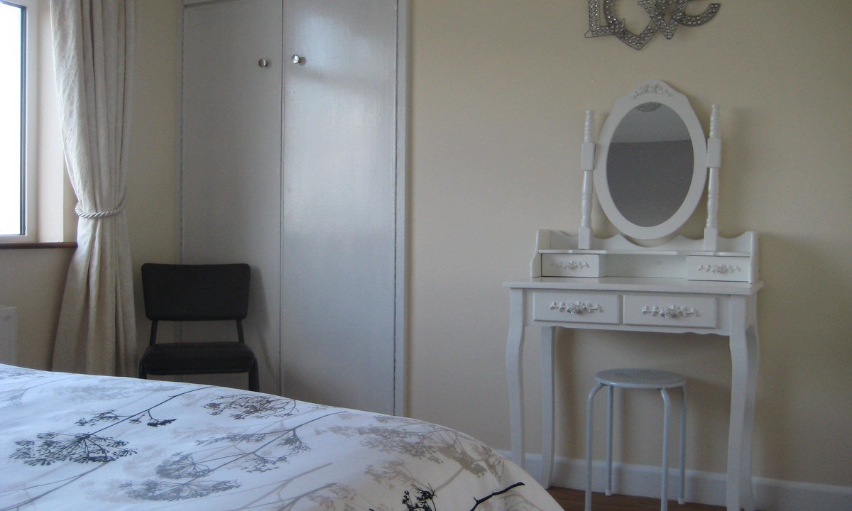 Tralee Cottage | Breenville FarmHouse