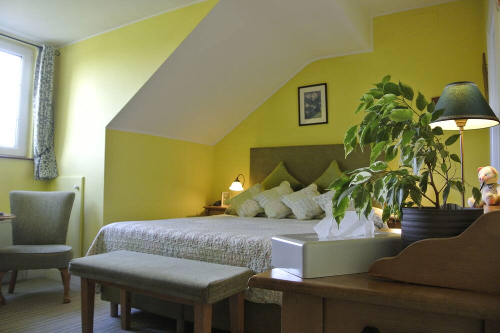 Bishops Quarter Bed & Breakfast | Drumcreehy Country House B&B