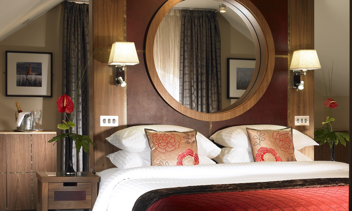 Westport Hotel | Westport Plaza Hotel