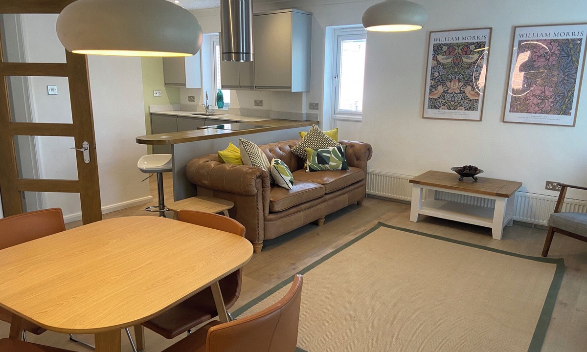 Winchester Cottage | Rivergem - Riverside Coach House
