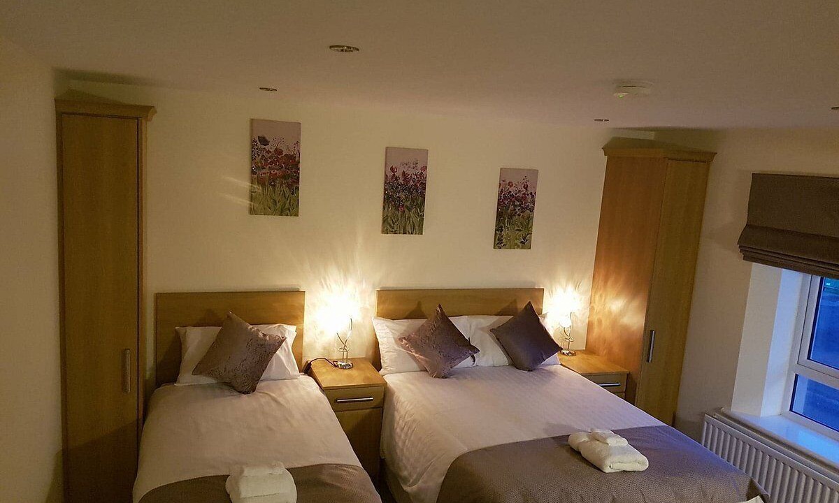 Armoy Bed & Breakfast | The Armada Bar And Restaurant