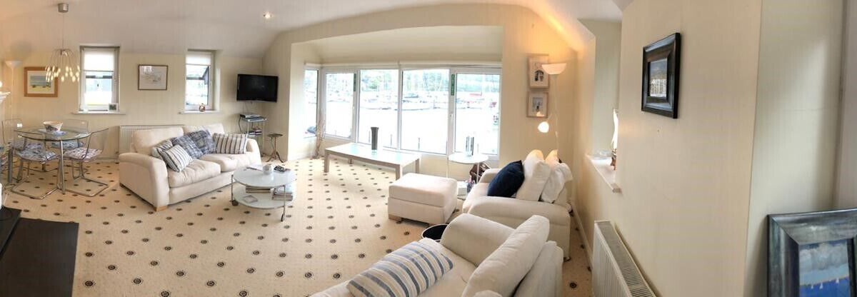 Kinsale Town Centre Apartment | 2 bedroom harbour view apartment in Kinsale