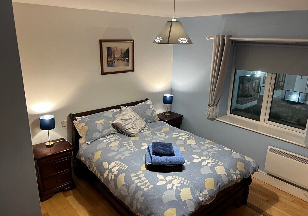 Kinsale Town Centre Apartment | 17 Shearwater overlooking Kinsale Harbour