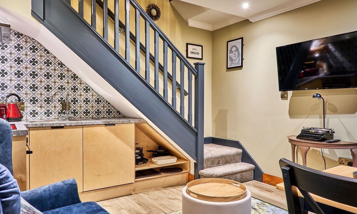 Londonderry Apartment | Self contained 1 bedroom apartment at The Lawrence
