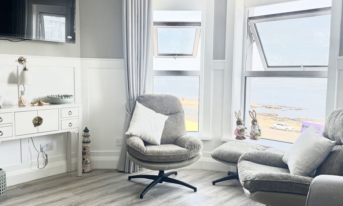 Portrush Apartment | Stunning sea view apartment - Sea Glass @ No 6