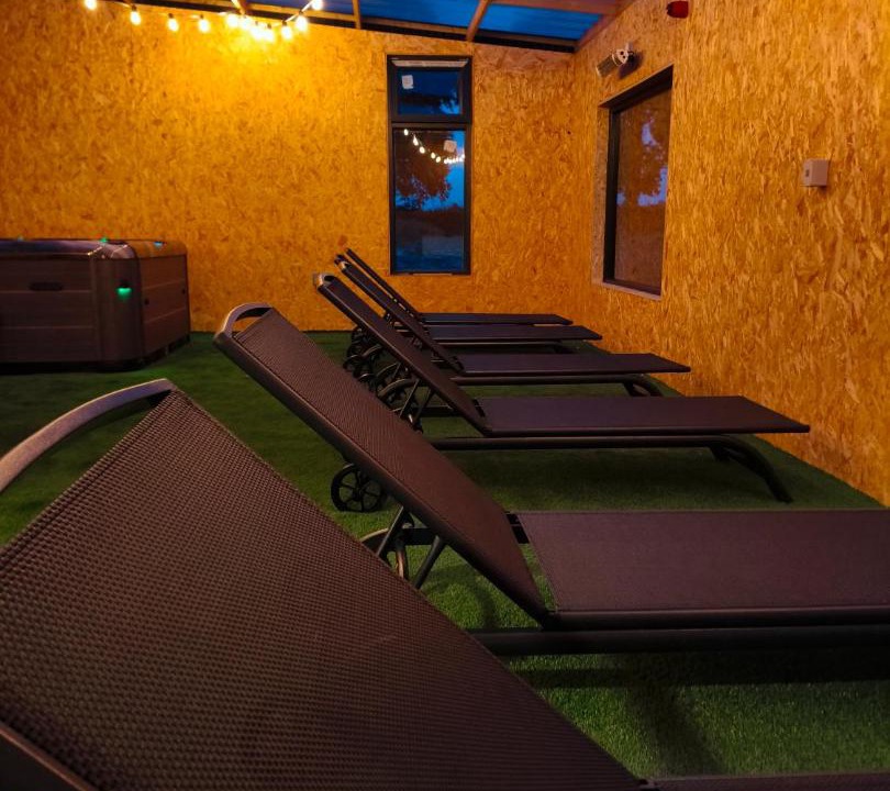 Keenagh Apartment | Canal View Lodge & Spa - Entire 3 Bed Lodge