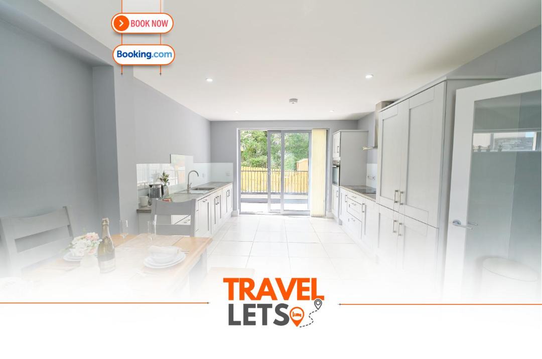 Lecemy House | 3 Bedroom Duplex Apartment By Travel Lets Short Term Rental Agency Donegal Town