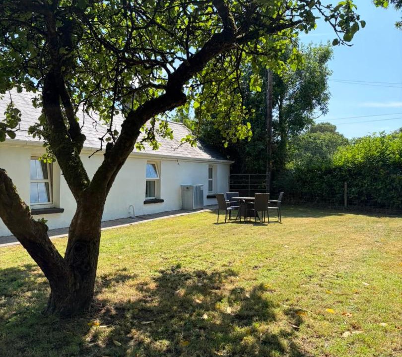 County Laois House | Ballyhist Cottage, superb 2 bedroom Farm Cottage