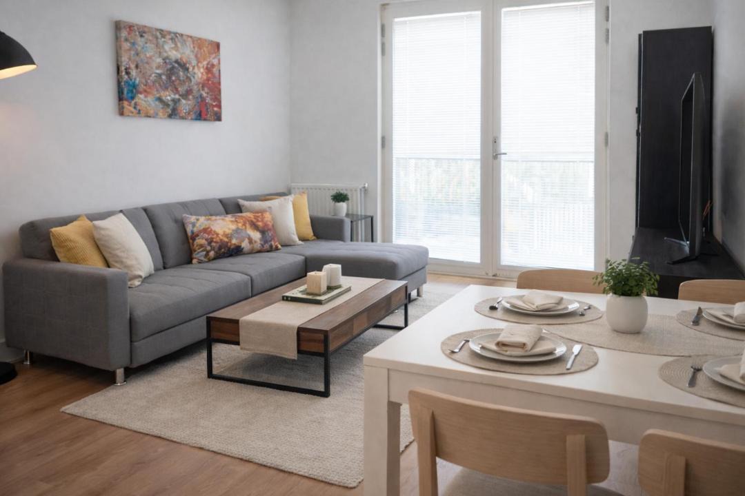 Bath Apartment | Imperial Riverside Retreat- Step Free Access With Free Parking Area