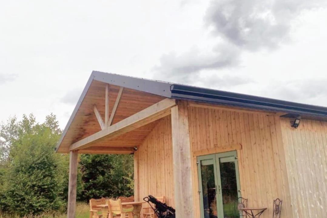 Tudenham Apartment | Animal Farm and Forest
