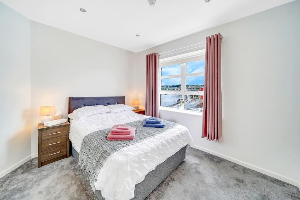 Londonderry Apartment | The Peace Bridge Apartment