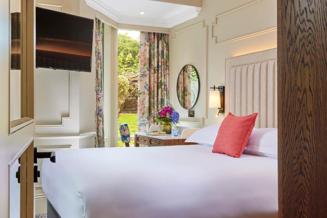 Ballsbridge Hotel | Waterloo Town House & Suites