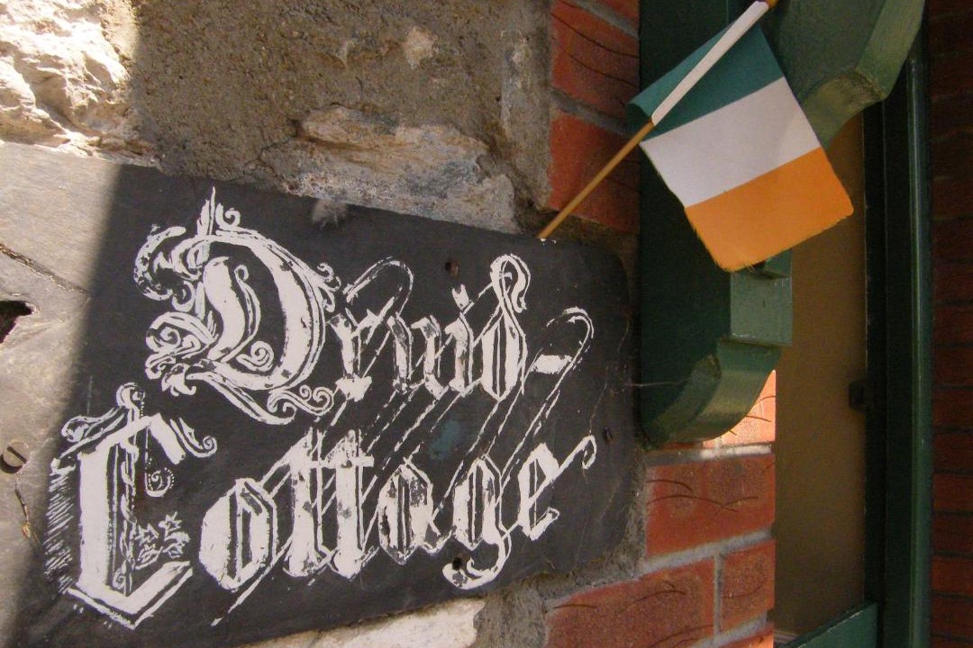 Pairc Na Gloine Bed & Breakfast | Druid Cottage