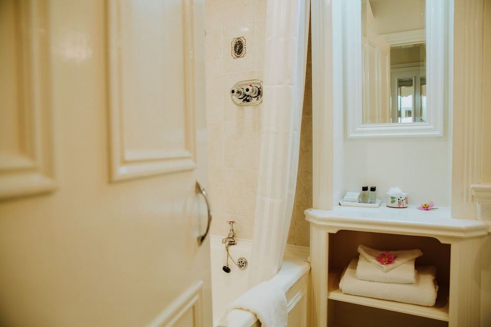 Photo of Bathroom in Cashel