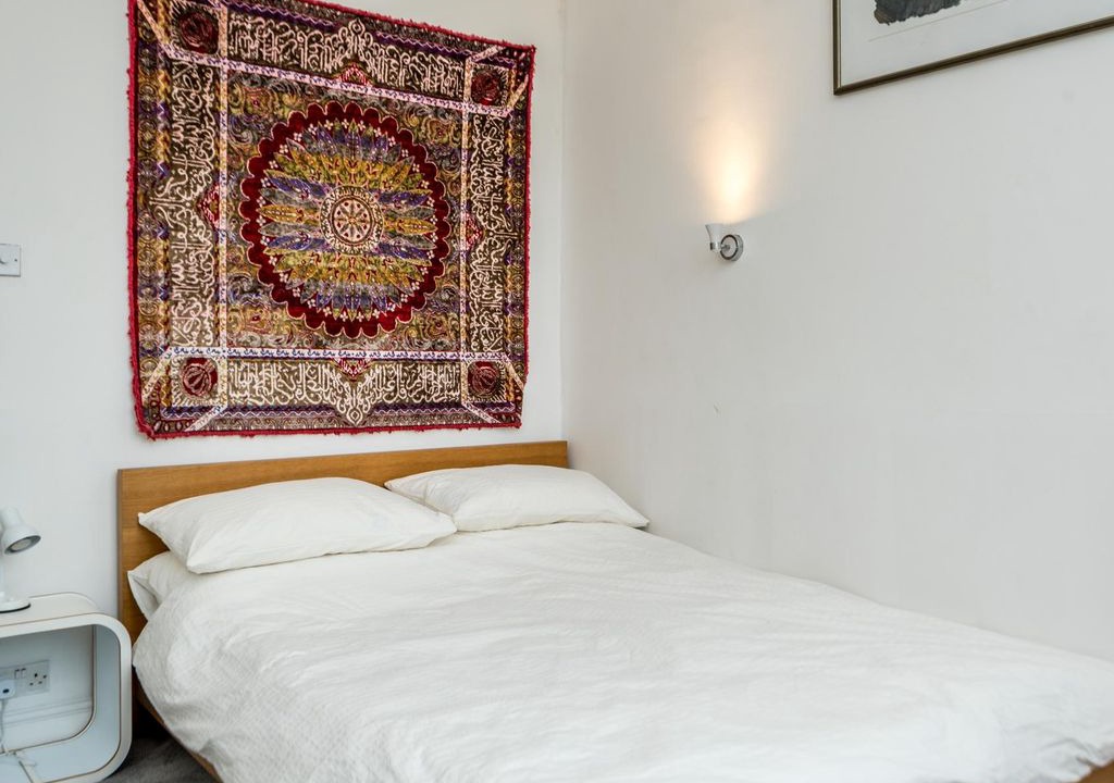 Photo of Bedroom in Shadwell
