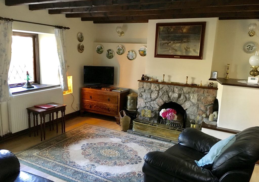 Photo of Livingroom in Newton