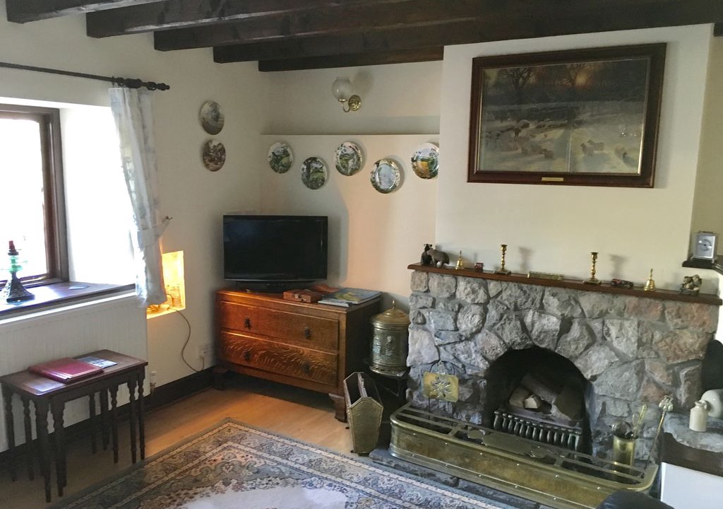 Photo of Livingroom in Newton