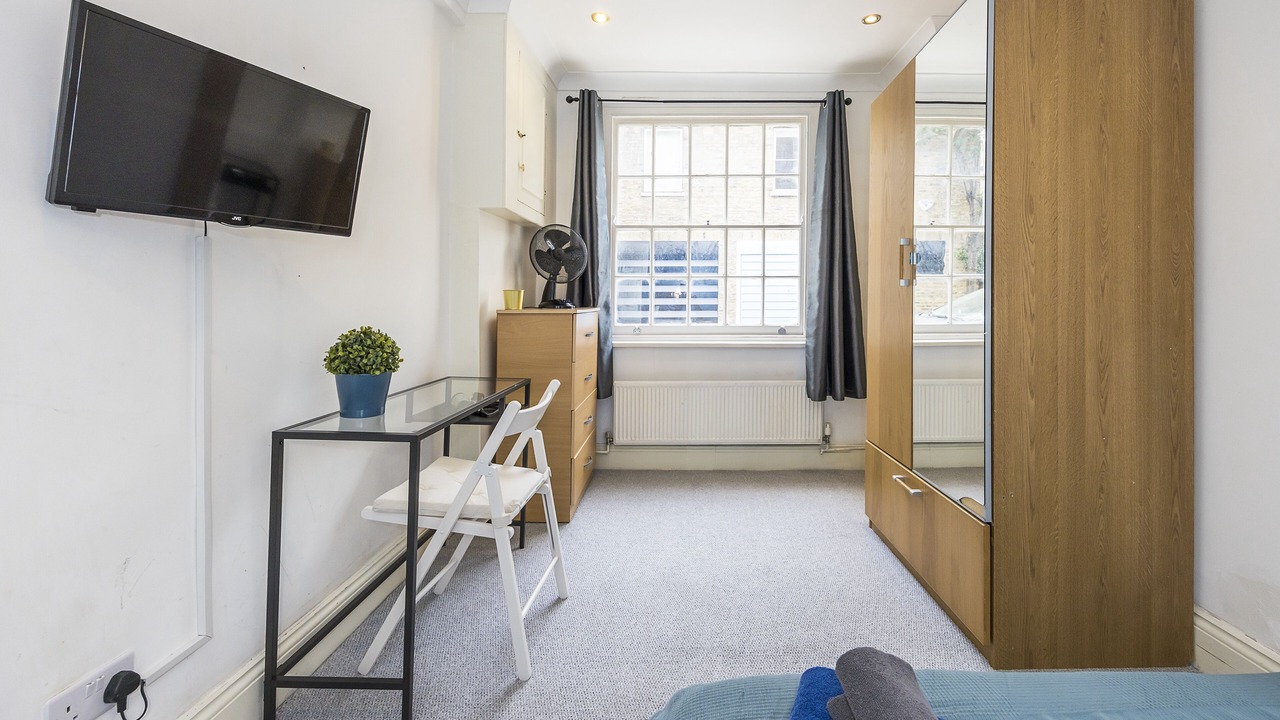 Photo of Bedroom in Angel