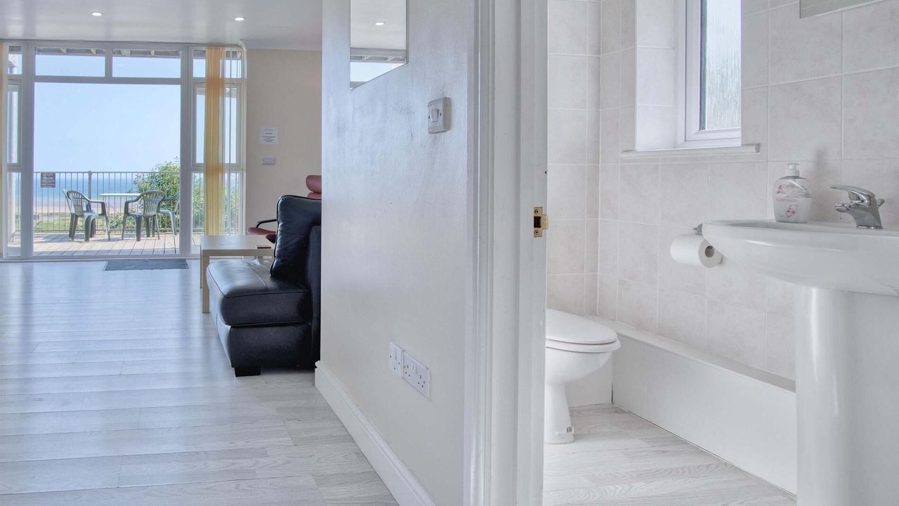Photo of Bathroom in Pendine