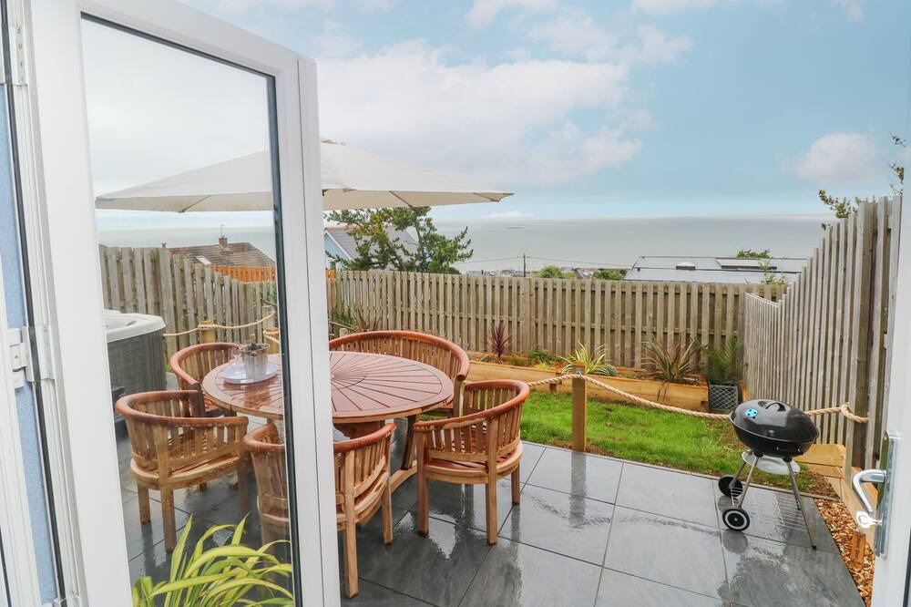 Photo of Patio Balcony in Ogmore-by-Sea