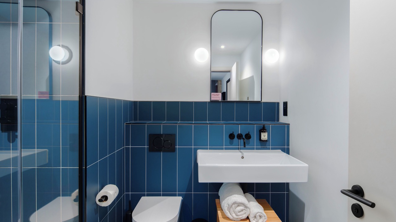 Photo of Bathroom in North Wall