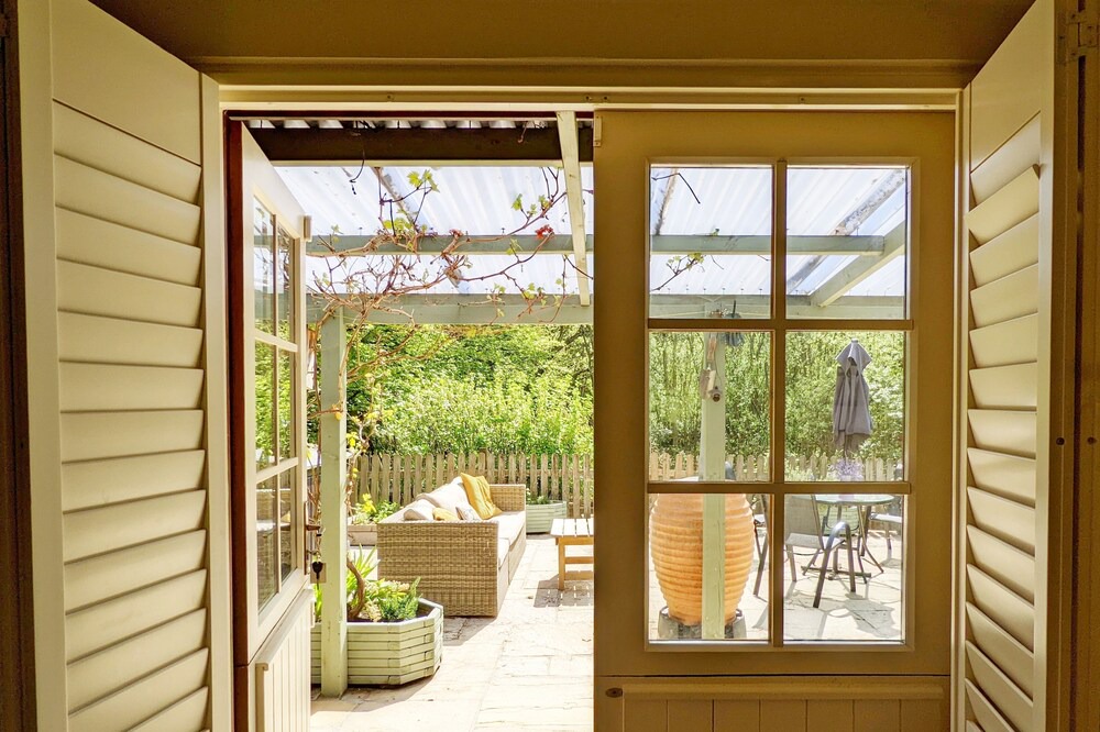 Photo of Patio Balcony in Barns Green