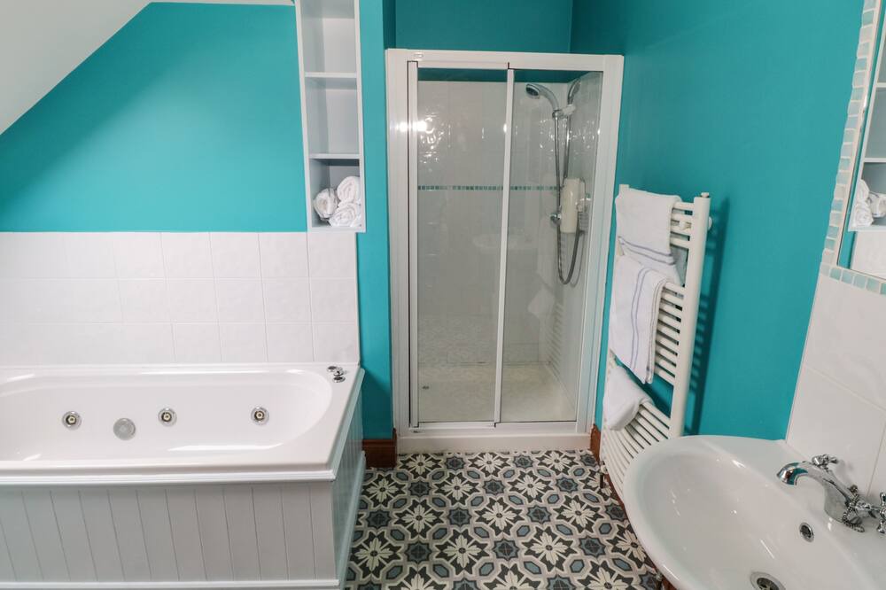Photo of Bathroom in Connacht