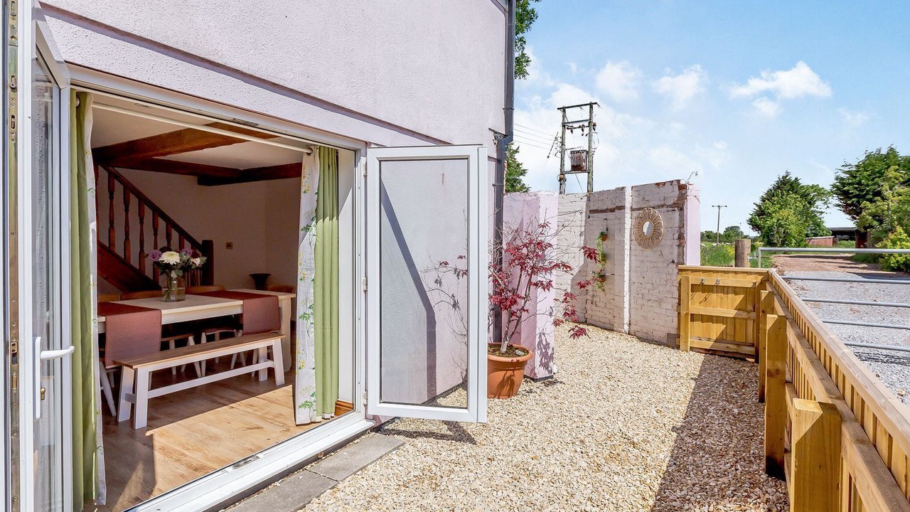 Photo of Outdoor in Berrow