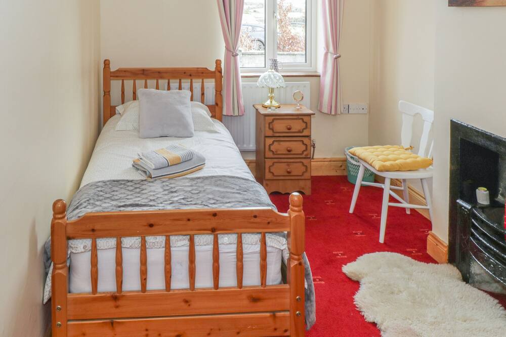 Photo of Bedroom in Aghaward