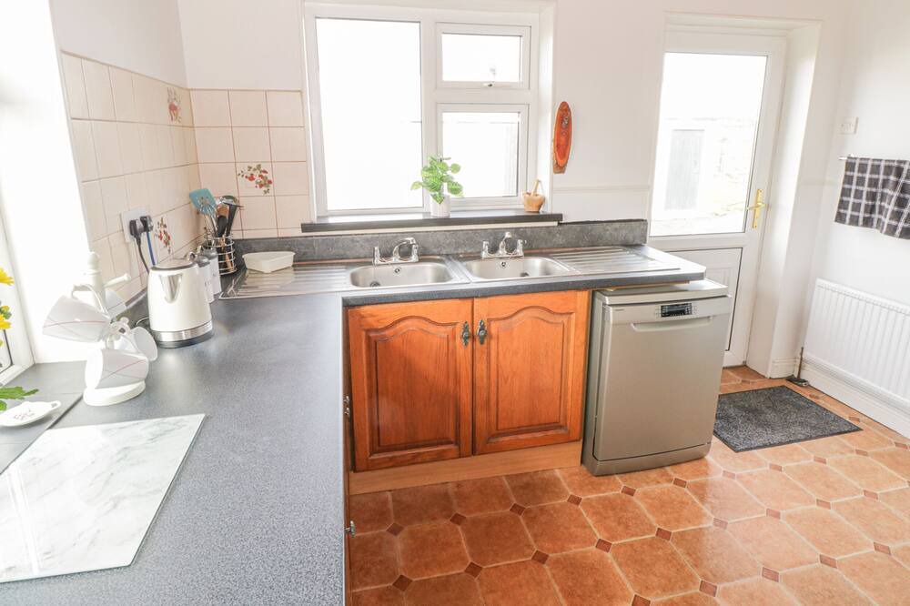Photo of Kitchen in Aghaward