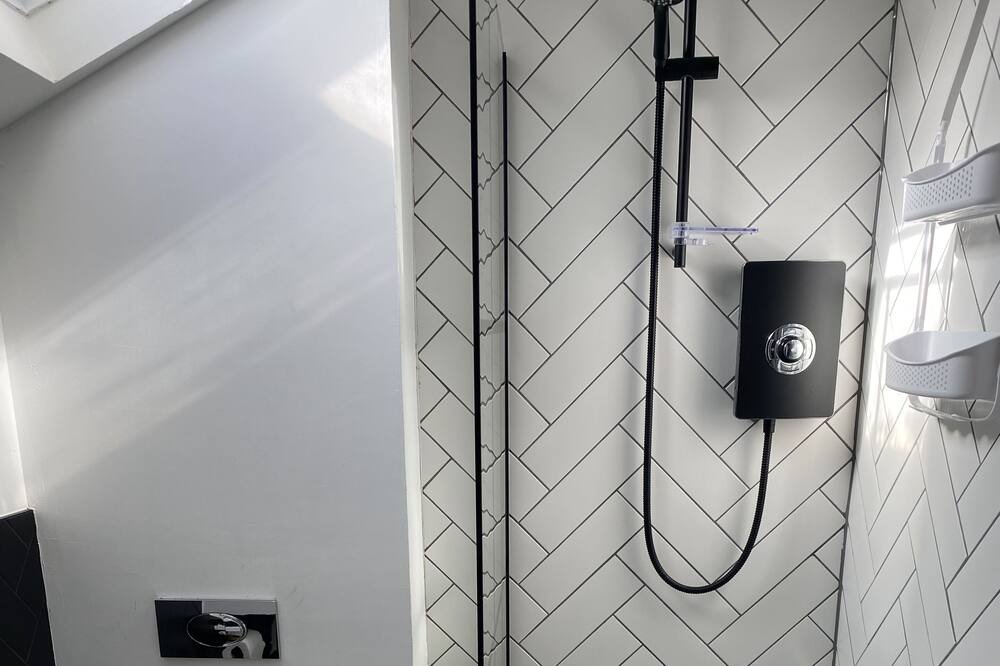 Photo of Bathroom in Penarth