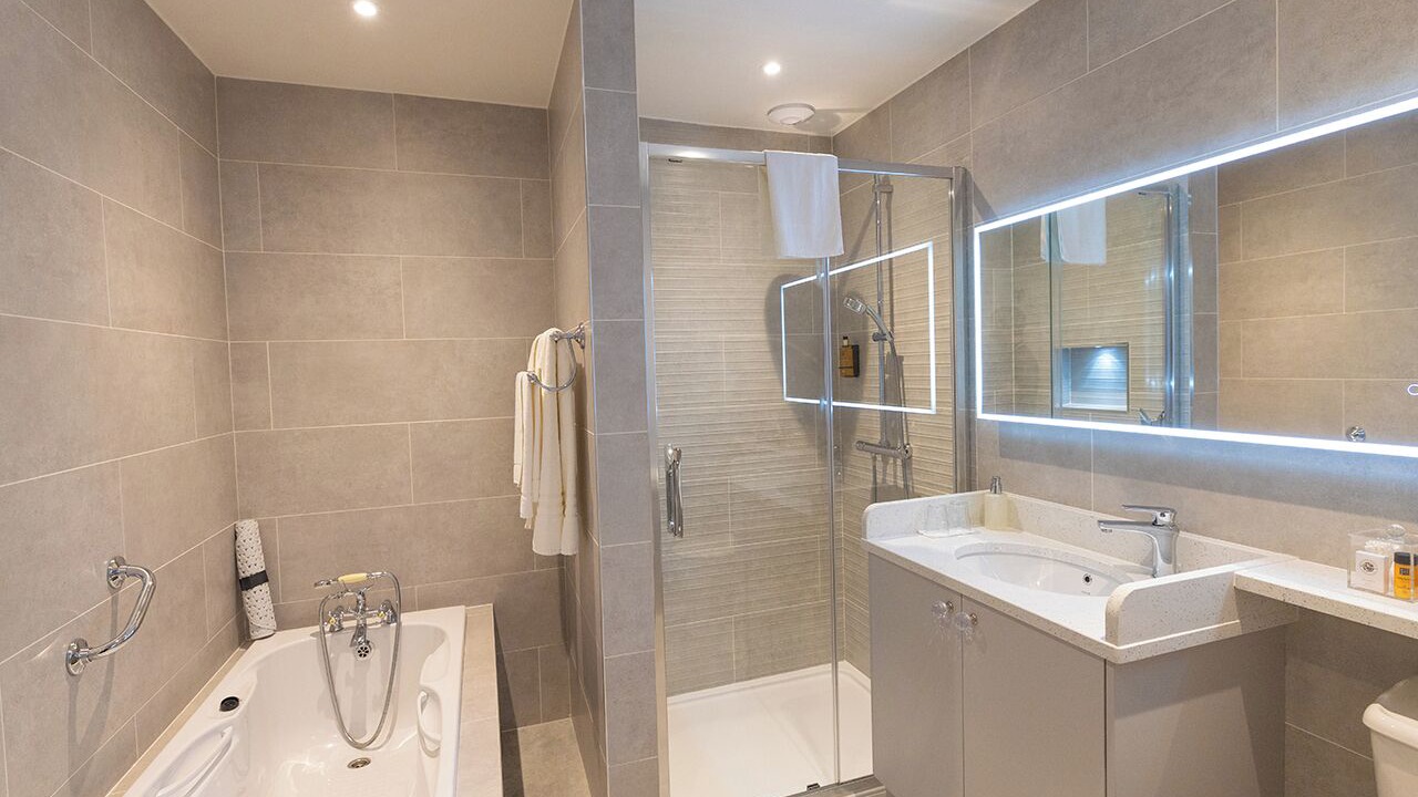 Photo of Bathroom in Ballybunion