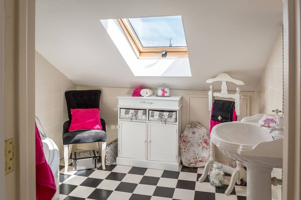 Photo of Bathroom in Ballyconneely