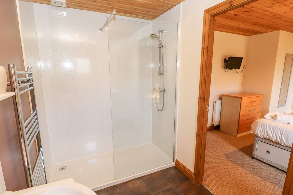 Photo of Bathroom in Kiplin