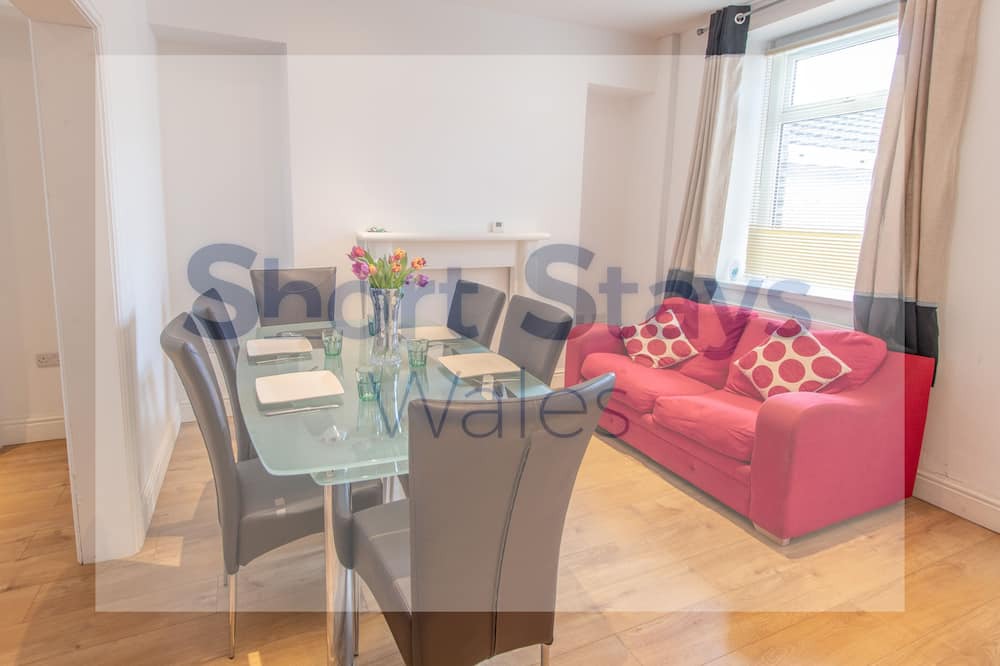 Photo of Livingroom in Cwmcarn