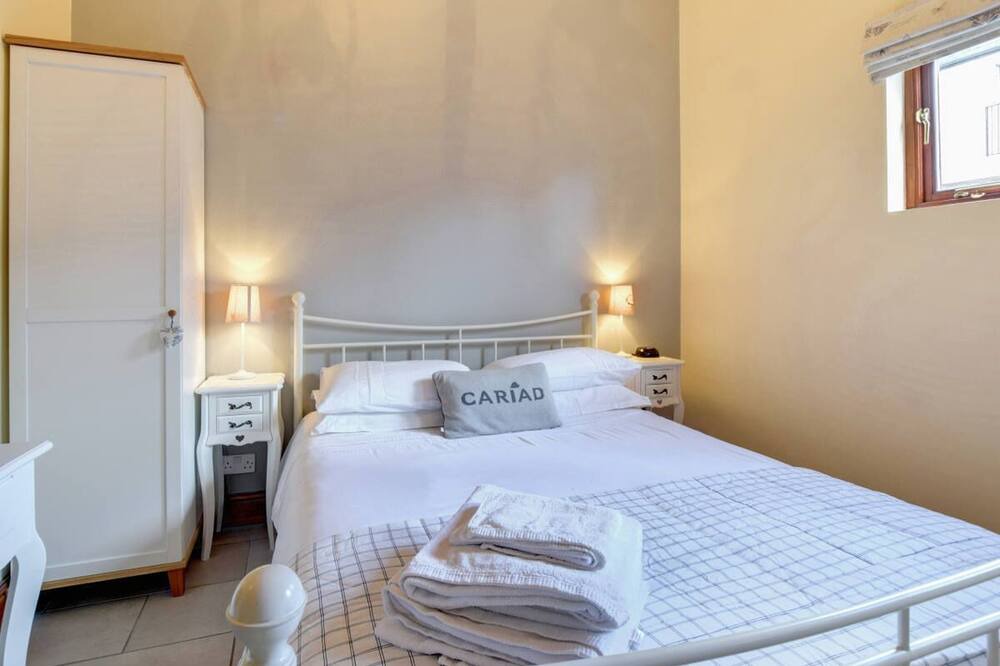 Photo of Bedroom in Barry