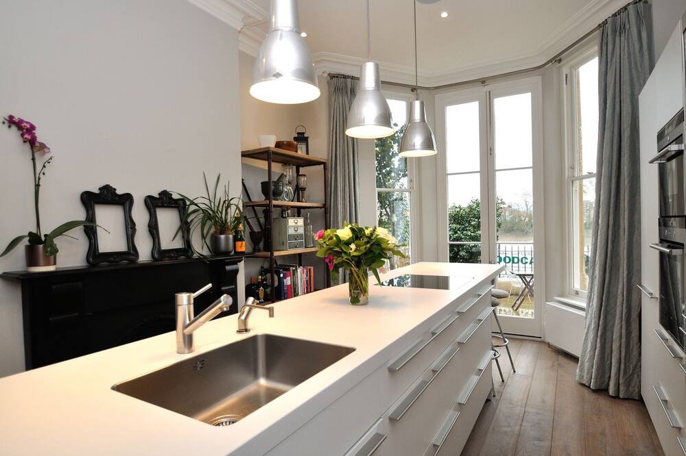 Photo of Kitchen in Ravenscourt Park