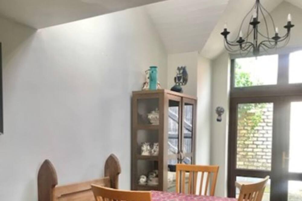 Photo of Livingroom in Glasnevin