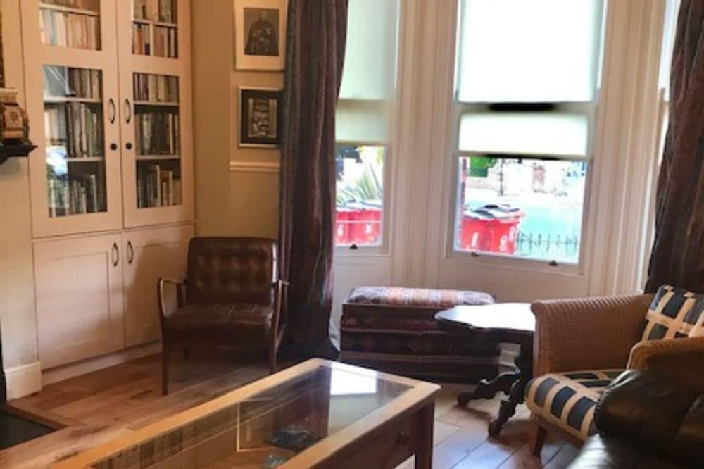 Photo of Livingroom in Glasnevin