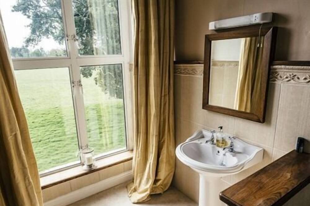Photo of Bathroom in Kilmallock