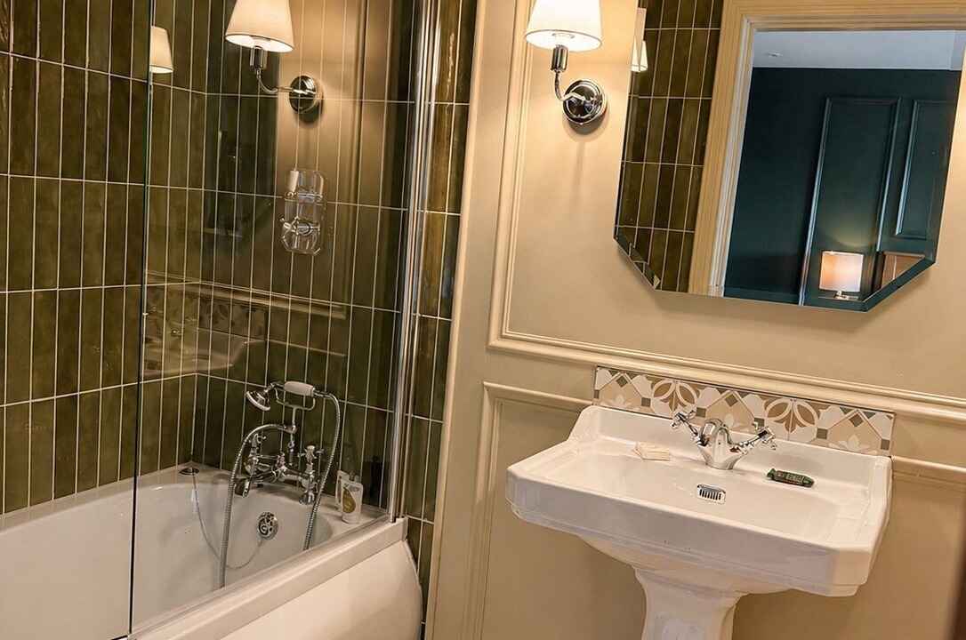 Photo of Bathroom in Lecemy