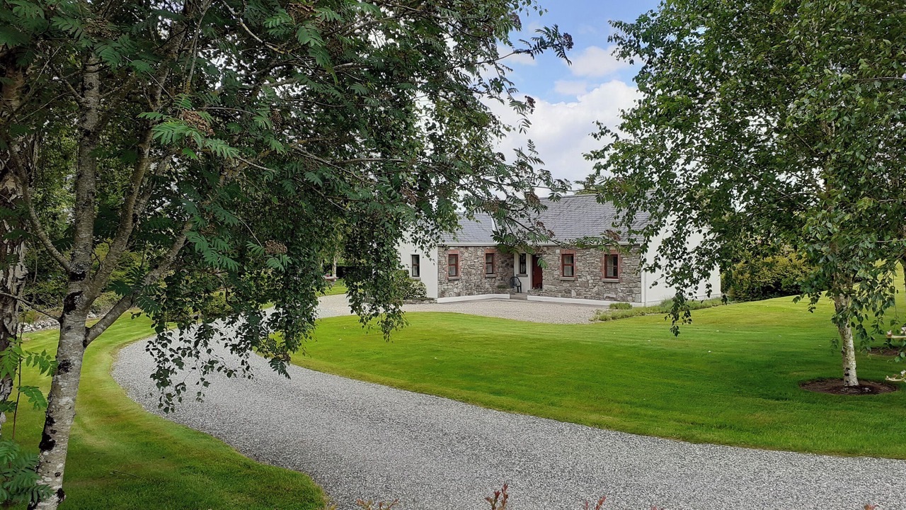 Photo of Outdoor in Garrykennedy