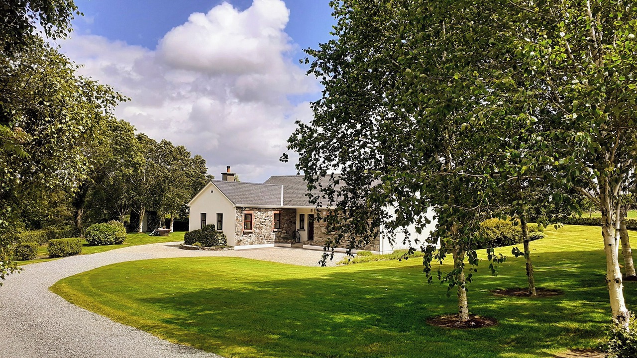 Photo of Outdoor in Garrykennedy