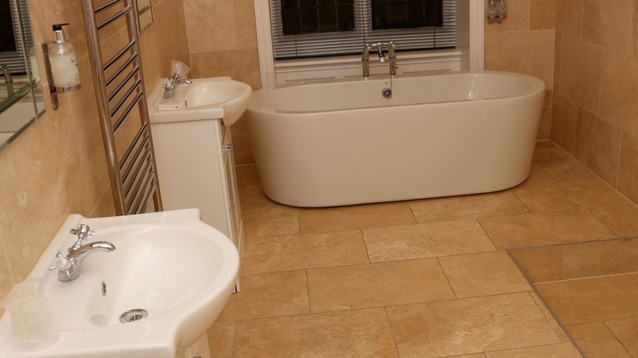 Photo of Bathroom in Blackwood